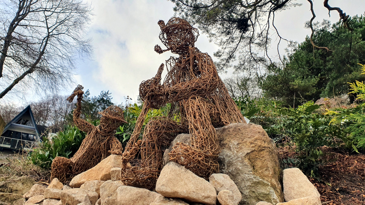 willow-sculpture-miner